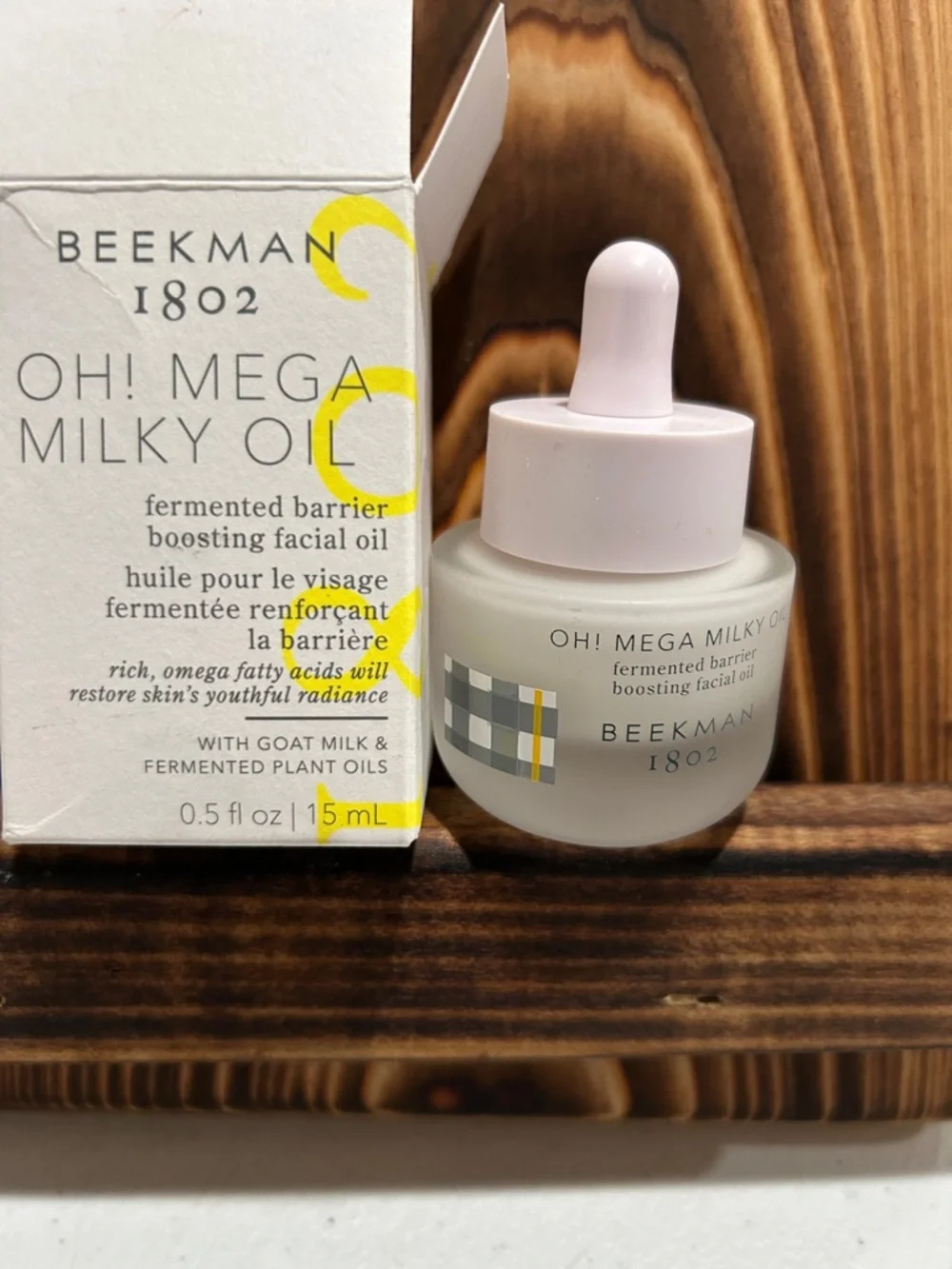 Beekman 1802 Oh! Mega Milky Oil - White with Yellow Accents
